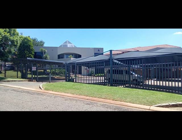 BUSINESS FOR SALE IN FAIRLAND